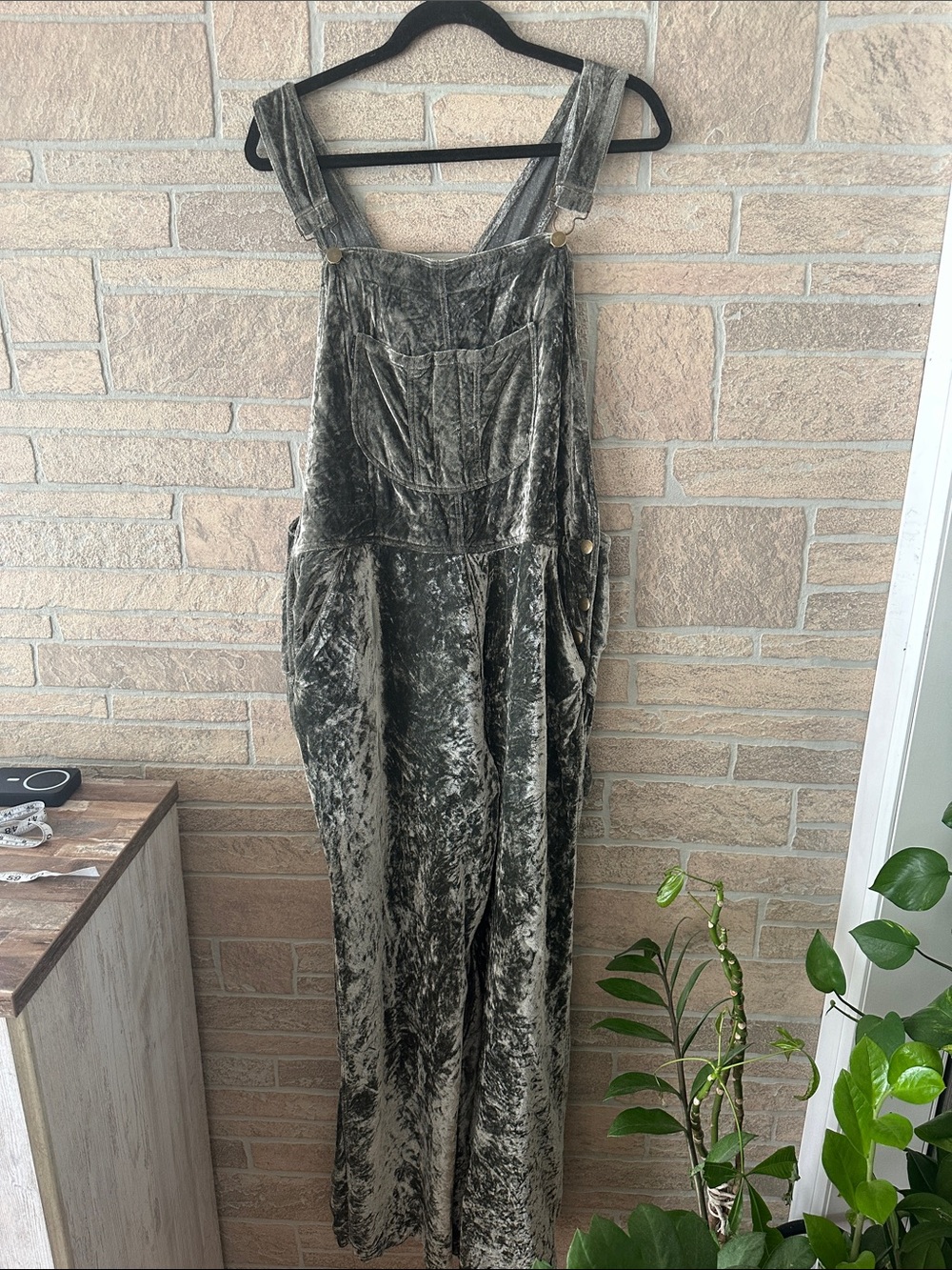 Citron Santa Monica Velvet Green Overalls Wide Leg Boho size Large